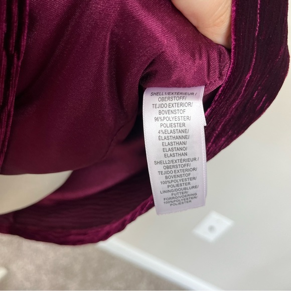 ADRIANNA PAPELL VELVET COLD SHOULDER SLEEVE DRESS SIZE 8 PETITE IN BURGUNDY - Picture 7 of 14